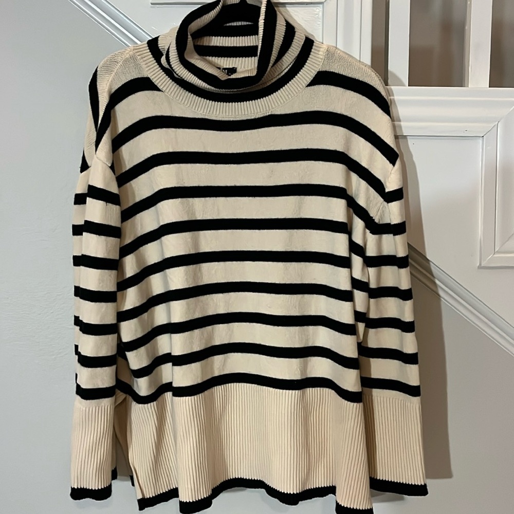 BTFBM turtleneck sweater cream‎ with black stripes size XL like new